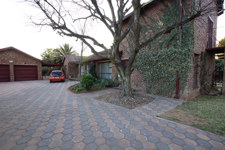4 Bedroom Property for Sale in Riebeeckstad Free State